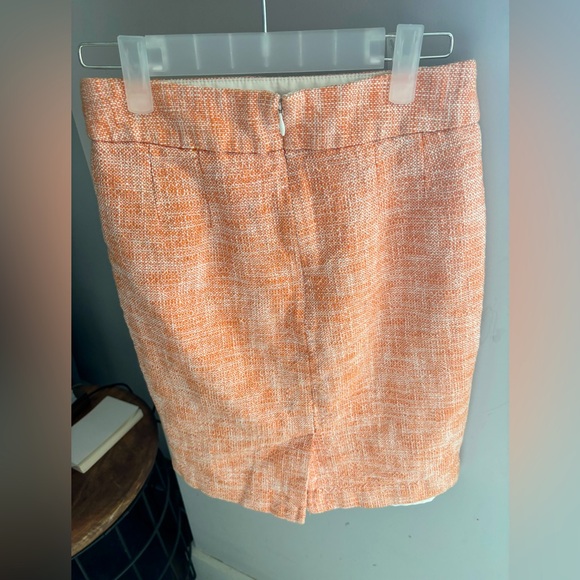 Banana Republic Salmon Tweed Lined Pencil Skirt. Size 0. - Picture 3 of 9